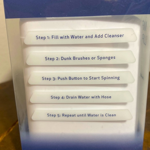 NIB TARGET VIVASPA MAKEUP SPONGE WASHING MACHINE REQUIRES 2 x AAA batteries - Picture 2 of 4